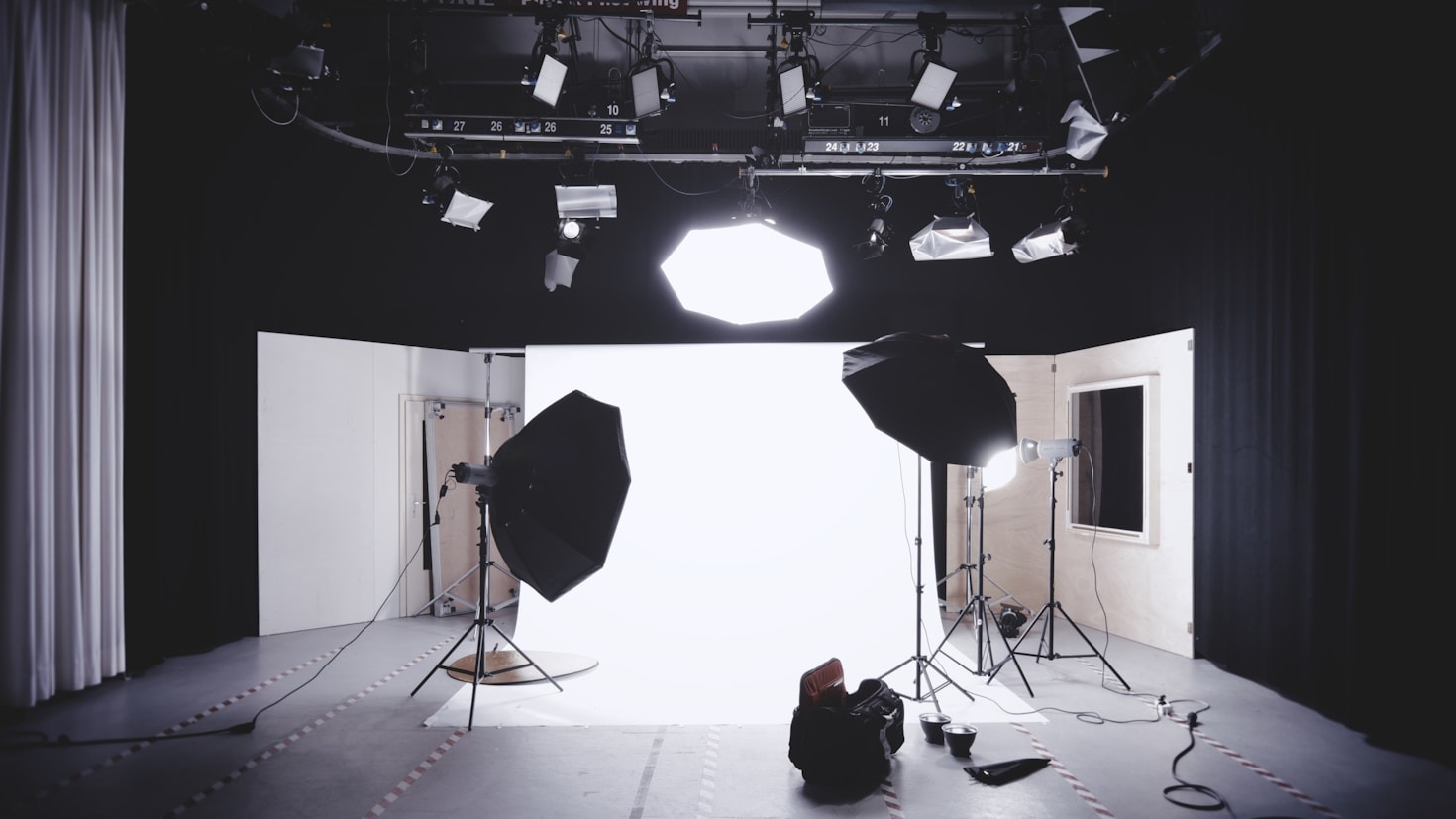 Exploring Contemporary Art Trends In South West